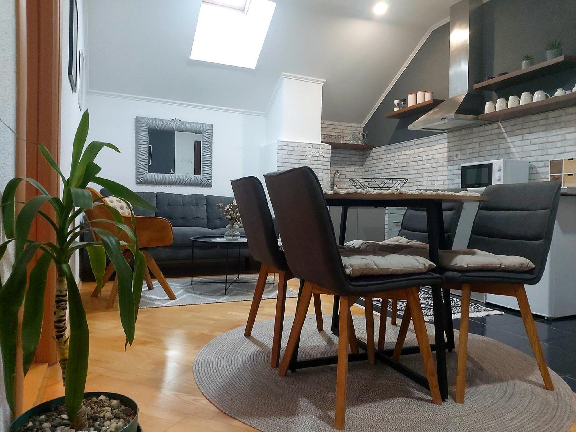 Zara Apartment With Terrace Near Old Town โมสตาร์ ภายนอก รูปภาพ